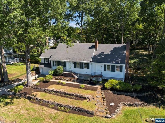 51 Valley View Terrace, Wayne, NJ 07470