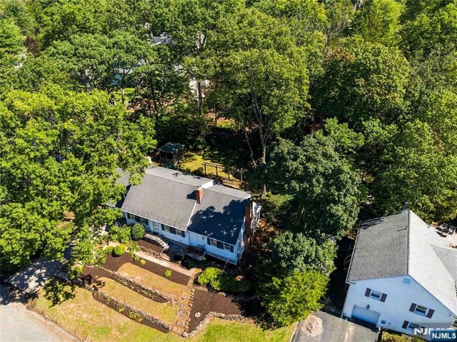 51 Valley View Terrace, Wayne, NJ 07470
