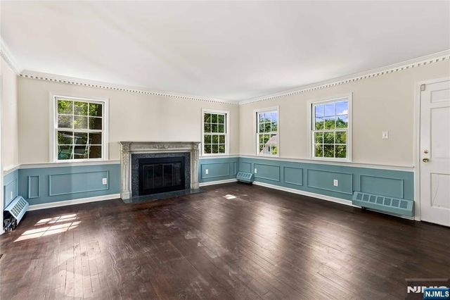 51 Valley View Terrace, Wayne, NJ 07470