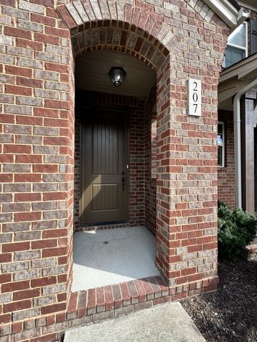 207 Bixby Private Ln, Hendersonville, TN 37075