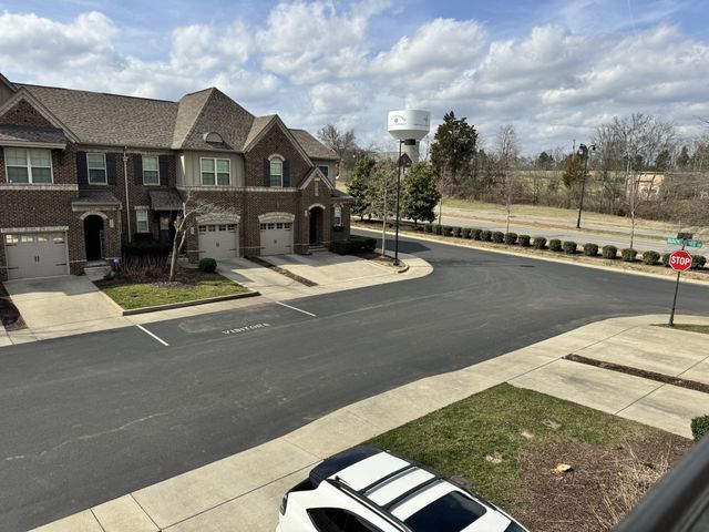 207 Bixby Private Ln, Hendersonville, TN 37075