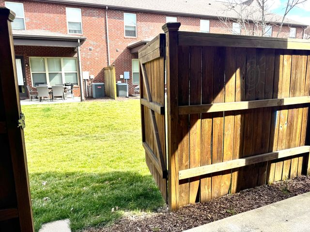 207 Bixby Private Ln, Hendersonville, TN 37075