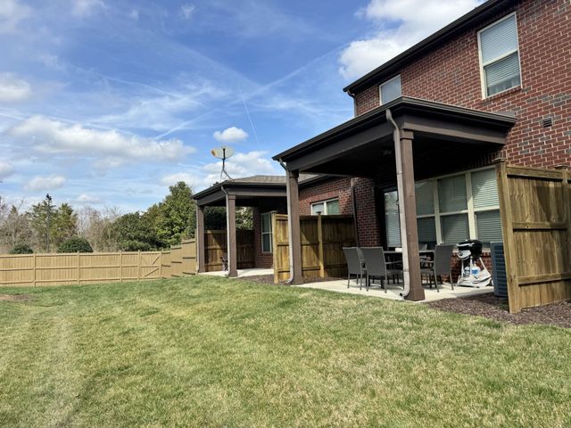 207 Bixby Private Ln, Hendersonville, TN 37075