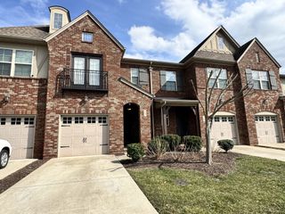 207 Bixby Private Ln, Hendersonville, TN 37075