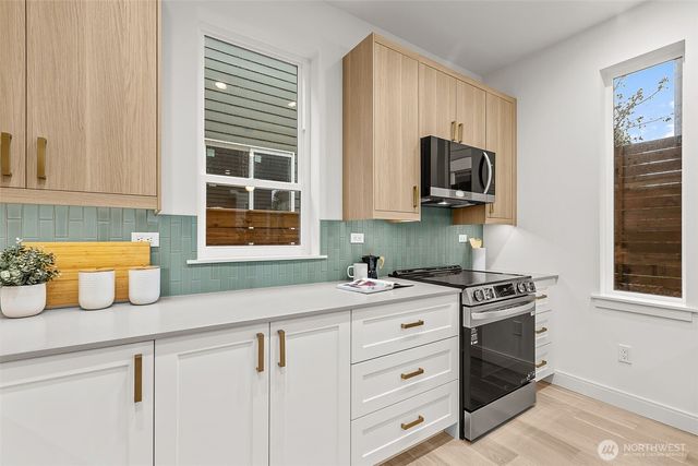 3542 S Dawson Street, Seattle, WA 98118