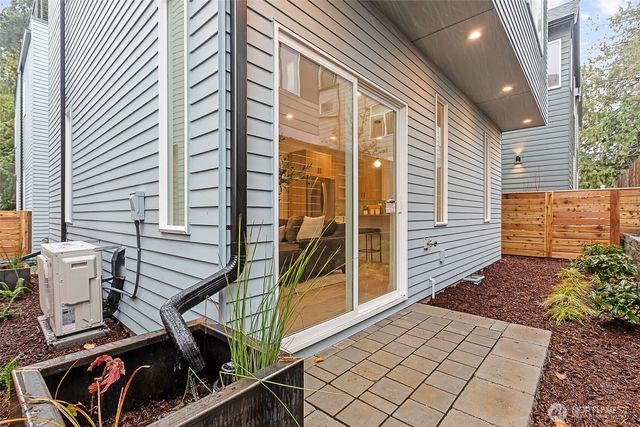 3542 S Dawson Street, Seattle, WA 98118