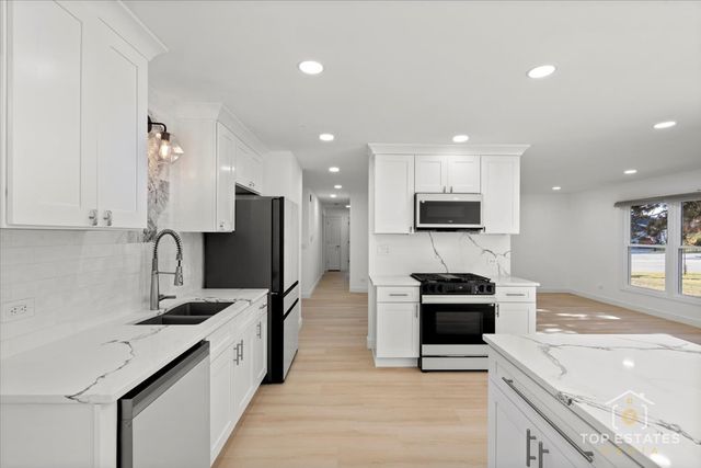 523 Hamilton Avenue, Westmont, IL 60559