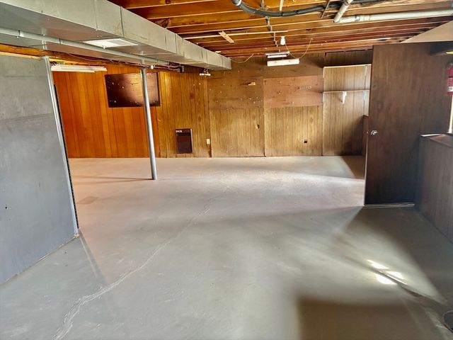 241 Belmont Ave, West Springfield, MA 01089