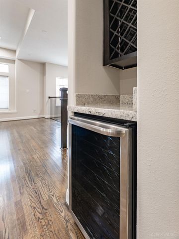 1208 Sampson Street, Houston, TX 77003