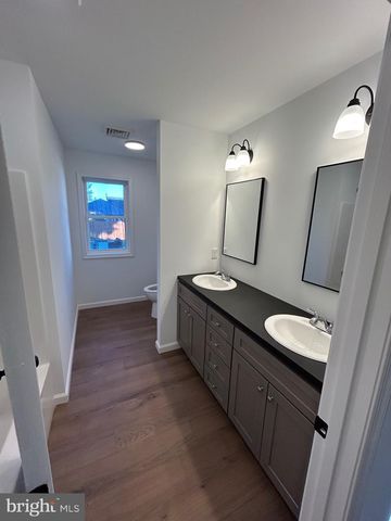 262 E MCKINLEY STREET, Chambersburg, PA 17201