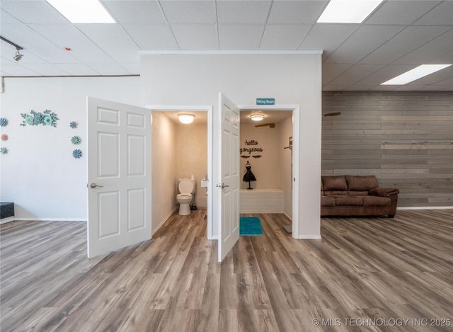 319 E Choctaw, Mcalester, OK 74501