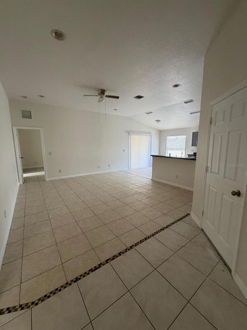 542 LAKEVIEW COURT, Kissimmee, FL 34759