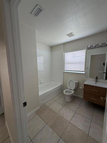 542 LAKEVIEW COURT, Kissimmee, FL 34759