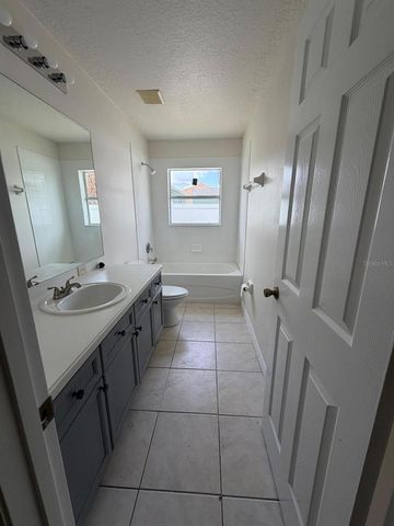 542 LAKEVIEW COURT, Kissimmee, FL 34759