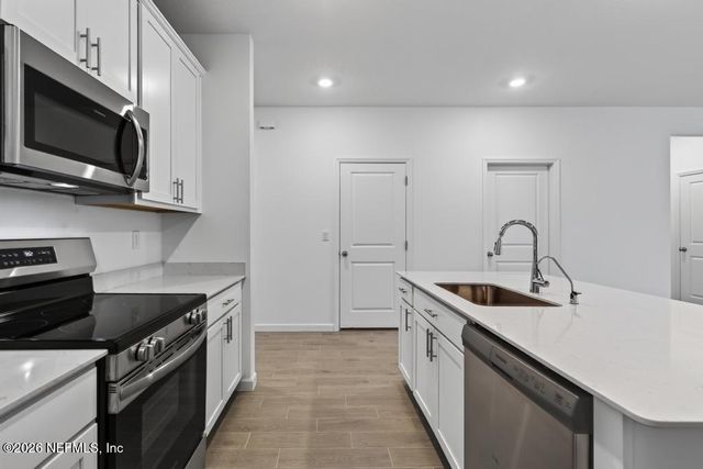 2636 FIELD DAISY Lane, Green Cove Springs, FL 32043