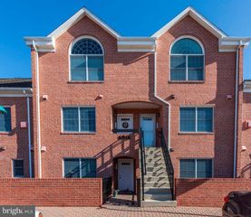 6916 FAIRFAX DR #312, Arlington, VA 22213