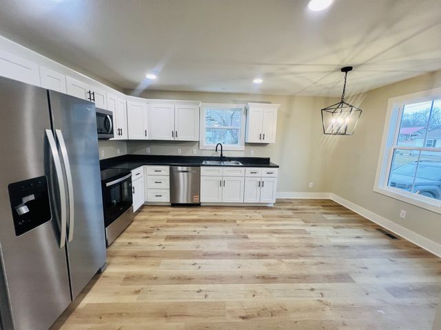 102 Sharpe St, Mcminnville, TN 37110