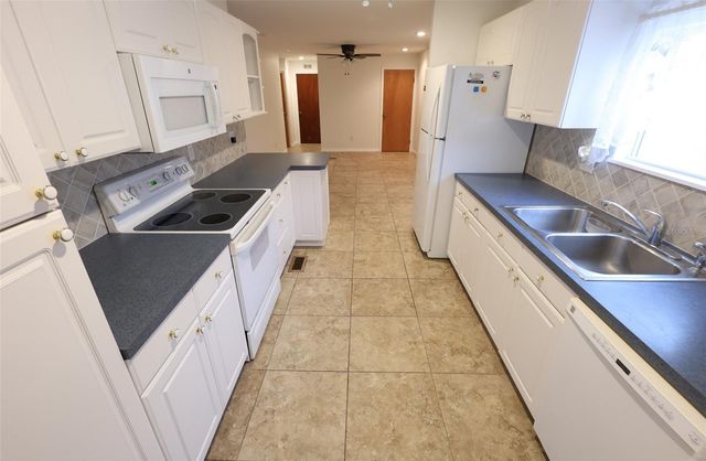 248 PHILADELPHIA BOULEVARD 55, Palm Harbor, FL 34684