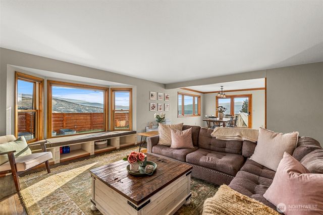 106 Heather Lane, Wenatchee, WA 98801