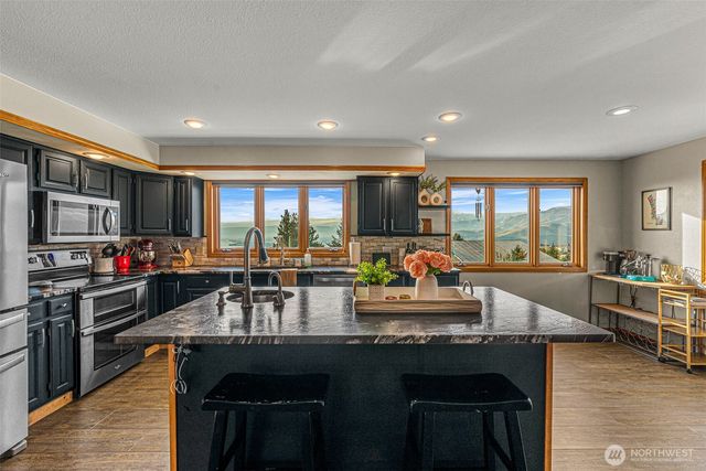 106 Heather Lane, Wenatchee, WA 98801