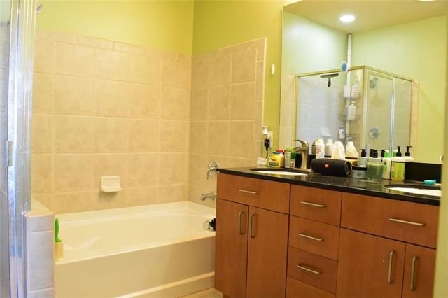 711 Cosmopolitan NE Drive 715, Atlanta, GA 30324