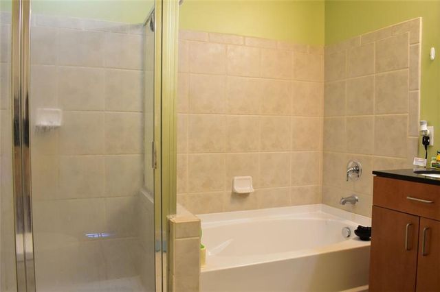 711 Cosmopolitan NE Drive 715, Atlanta, GA 30324