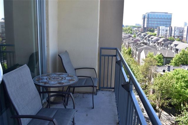 711 Cosmopolitan NE Drive 715, Atlanta, GA 30324