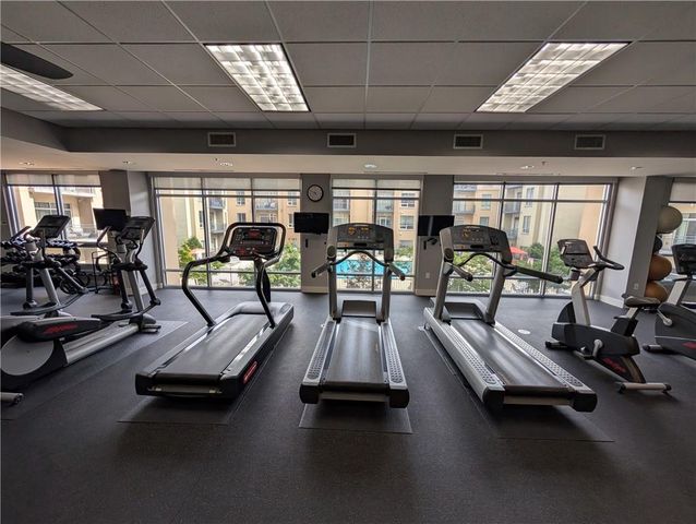 711 Cosmopolitan NE Drive 715, Atlanta, GA 30324