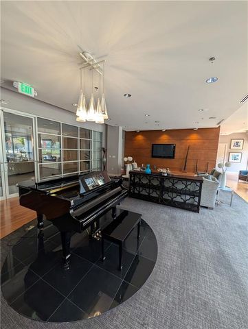 711 Cosmopolitan NE Drive 715, Atlanta, GA 30324