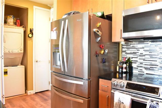 711 Cosmopolitan NE Drive 715, Atlanta, GA 30324