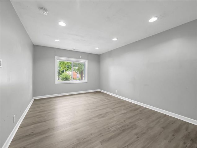 3117 S Crysler Avenue, Independence, MO 64055