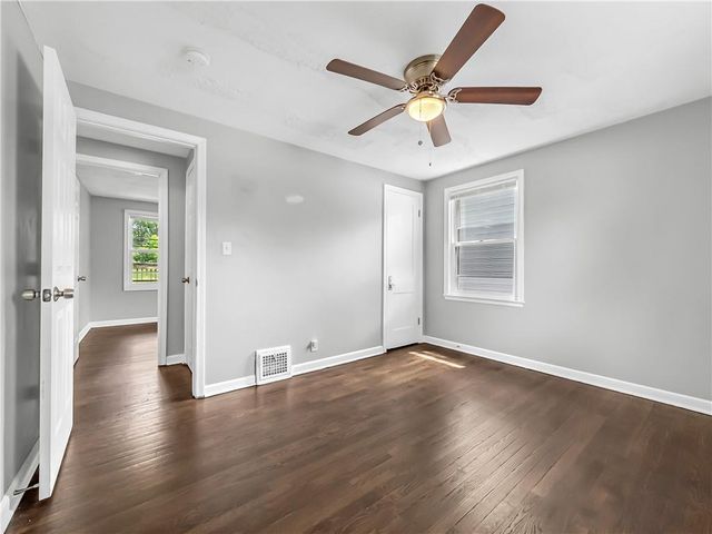 3117 S Crysler Avenue, Independence, MO 64055