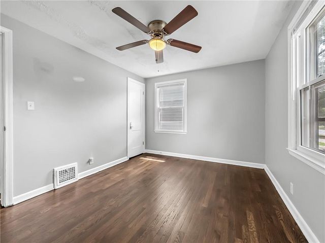 3117 S Crysler Avenue, Independence, MO 64055