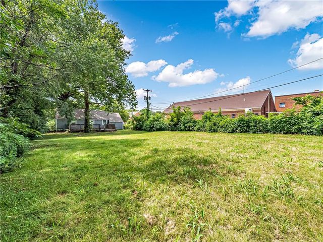 3117 S Crysler Avenue, Independence, MO 64055
