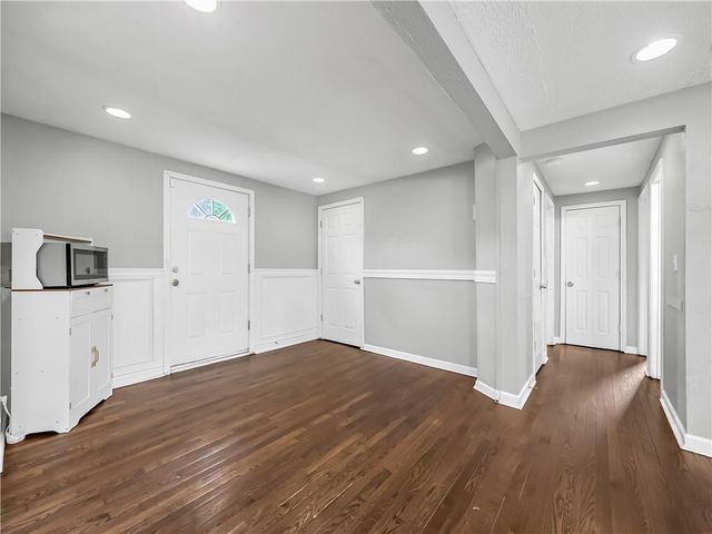 3117 S Crysler Avenue, Independence, MO 64055