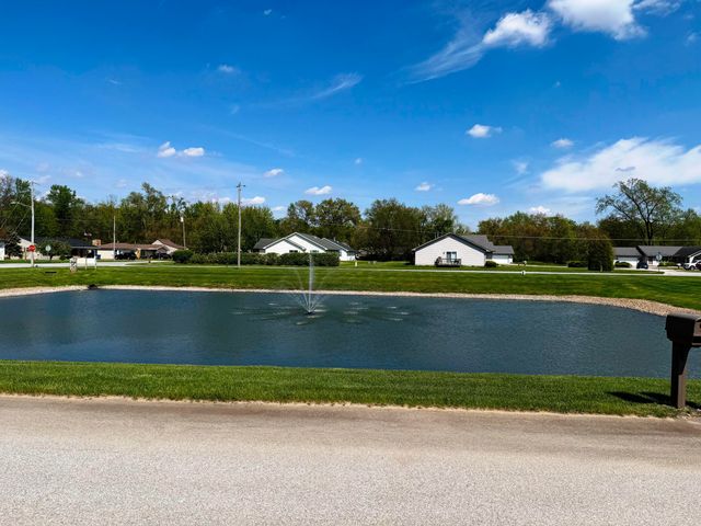 821 9th Street SW 10b, Demotte, IN 46310