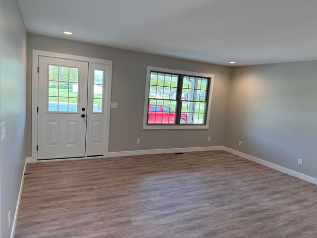 821 9th Street SW 10b, Demotte, IN 46310