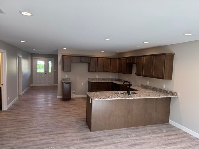 821 9th Street SW 10b, Demotte, IN 46310