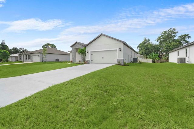 1526 SW Nervia Avenue, Port St. Lucie, FL 34953