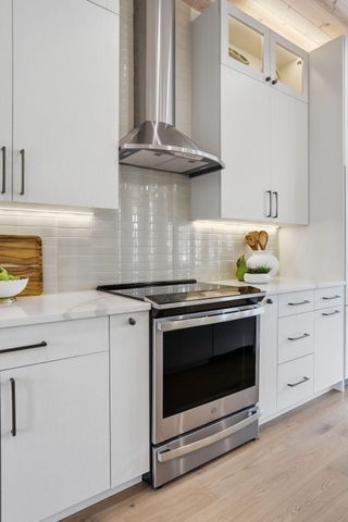 1 N Bailey Avenue 1, South Haven, MI 49090