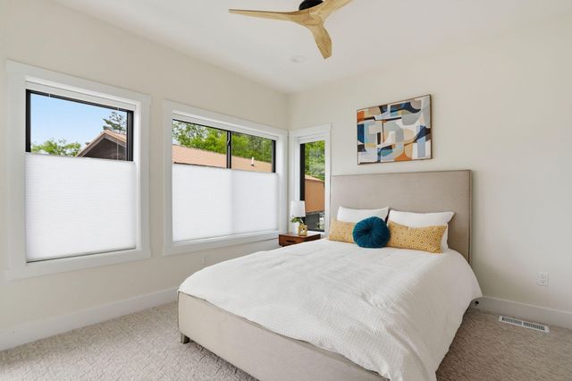 1 N Bailey Avenue 1, South Haven, MI 49090