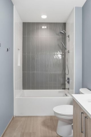 1 N Bailey Avenue 1, South Haven, MI 49090