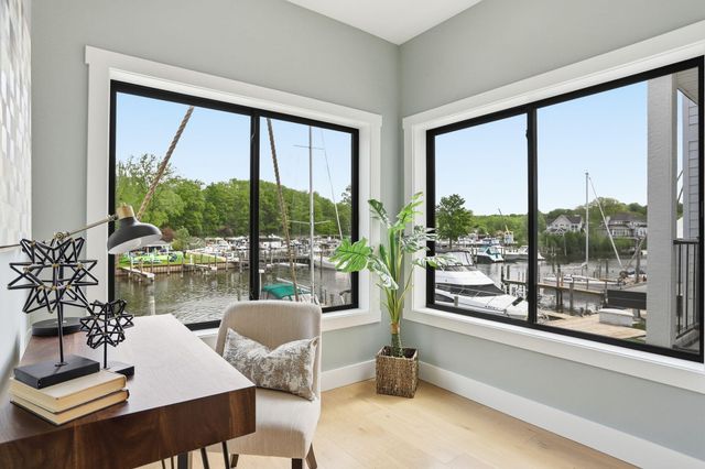 1 N Bailey Avenue 1, South Haven, MI 49090