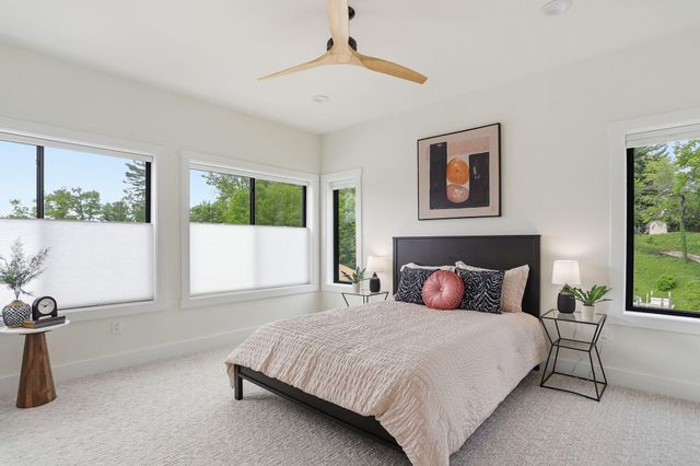 1 N Bailey Avenue 1, South Haven, MI 49090