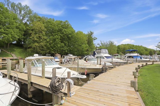 1 N Bailey Avenue 1, South Haven, MI 49090