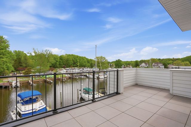 1 N Bailey Avenue 1, South Haven, MI 49090