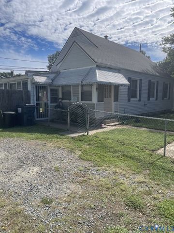 6741 Strathmore Rd, Chesterfield, VA 23237