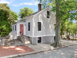 37 Arnold Street, Providence, RI 02906