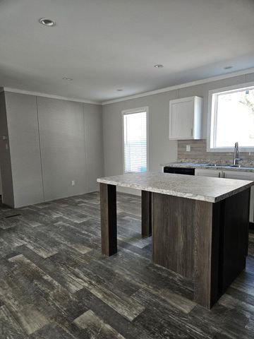 225 Gensen Drive SW, Los Lunas, NM 87031