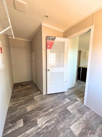 225 Gensen Drive SW, Los Lunas, NM 87031